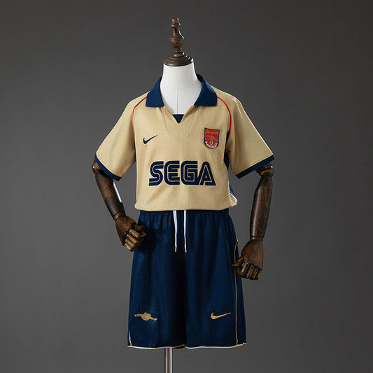 ARS 01/02 Kids Away Kit retro