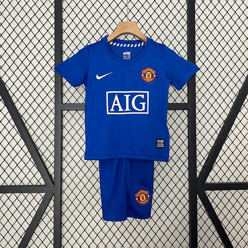 MU 08/09 – Kids Away Kit