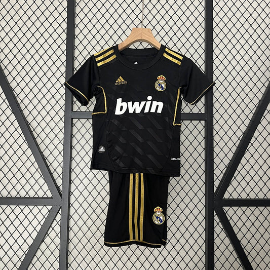 RM 11/12 – Kids Away Kit