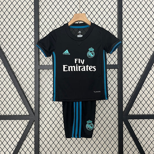 RM 17/18 – Kids Away Kit